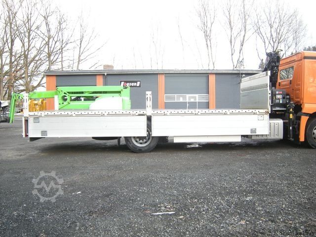 Flatbed truck MERCEDES-BENZ ACTROS 1830, Pritsche mit Kran HIAB X-HIDUO 092B