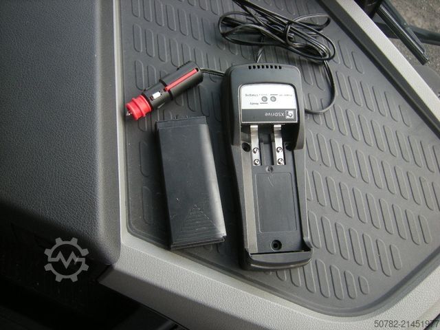 Flatbed truck MERCEDES-BENZ ACTROS 1830, Pritsche mit Kran HIAB X-HIDUO 092B