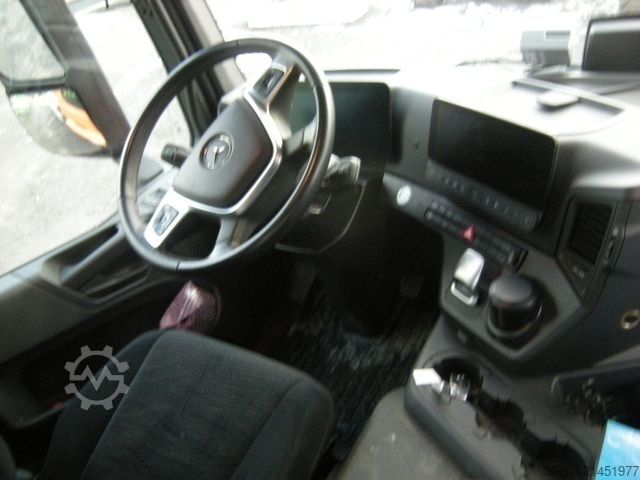 Flatbed truck MERCEDES-BENZ ACTROS 1830, Pritsche mit Kran HIAB X-HIDUO 092B