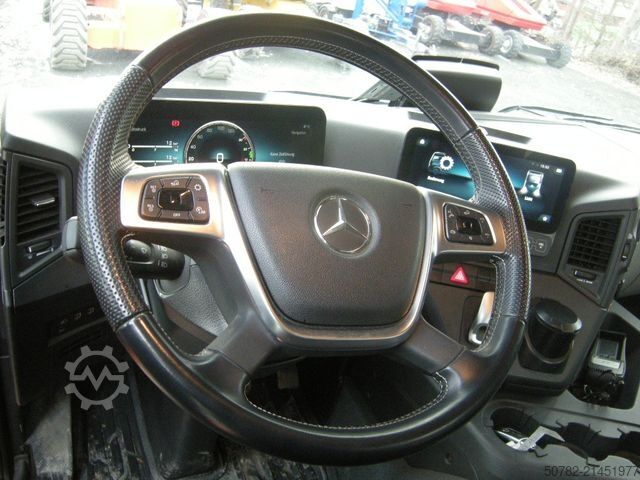 Flatbed truck MERCEDES-BENZ ACTROS 1830, Pritsche mit Kran HIAB X-HIDUO 092B