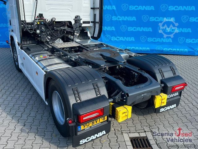 Standard tractor unit Scania R 420 A4x2NA DIFF LOCK CRB 8T ACC LED VECTO 3