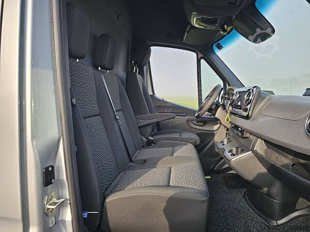 Hochdachkombi MERCEDES-BENZ ESPRINTER 320