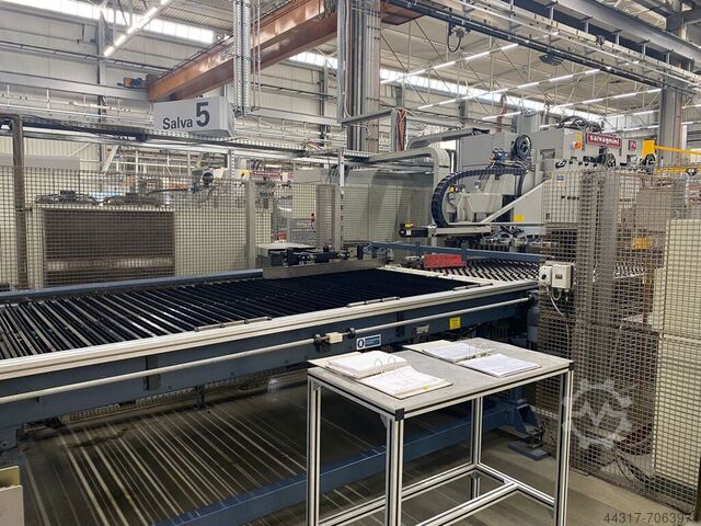 Punching & bending machine Salvagnini S4 P4 mit umfangreichem Zubehör