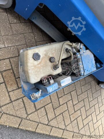Genie GS-2032 scissor lift, scissor work platform, 2005 operating hours, 8 m working height GENIE GS-2032 schaarlift schaar hoogwerker 2005uur 8mtr werkhoogte