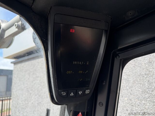 Linde H25D Triplex 470 Free Lift / 3rd / 4th Hydraulic Function VW Diesel 2019 19.00 hours DIESEL LINDE H25D Triplo 470 Freelift / 3e / 4e  VW Diesel 2019 19.00 uur DIESEL