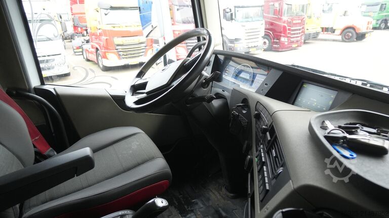 Standard-SZM Volvo FH 460 Globetrotter Tractor unit