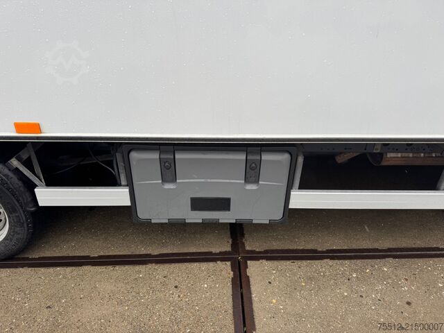 Iveco Daily 35S17 / Clickstar / Automatic / Veldhuizen / NL Van Iveco Daily 35S17 / Clickstar / Automaat / Veldhuizen...