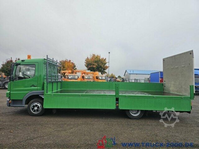 Pick-up van Mercedes-Benz Atego 813 6.2m Pritsche LBW 3Sitze NUR 48Tkm