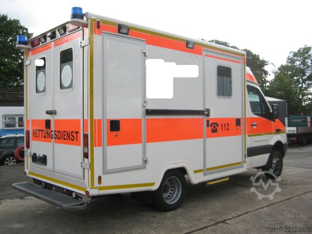Feuerwehrfahrzeug MERCEDES-BENZ 515CDI Sprinter WAS RTW Allrad 4x4 *TÜV 08/2027*