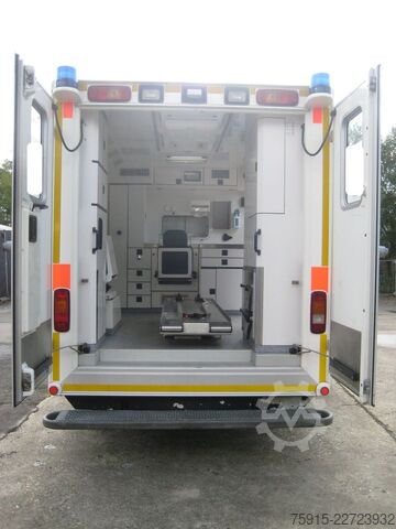 Feuerwehrfahrzeug MERCEDES-BENZ 515CDI Sprinter WAS RTW Allrad 4x4 *TÜV 08/2027*