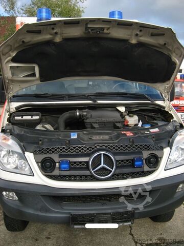 Feuerwehrfahrzeug MERCEDES-BENZ 515CDI Sprinter WAS RTW Allrad 4x4 *TÜV 08/2027*