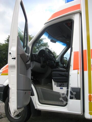 Feuerwehrfahrzeug MERCEDES-BENZ 515CDI Sprinter WAS RTW Allrad 4x4 *TÜV 08/2027*