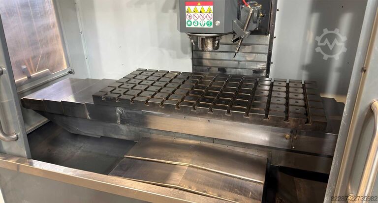Vertikales Bearbeitungszentrum **Used Haas** VM3 Vertical Machining Centre
