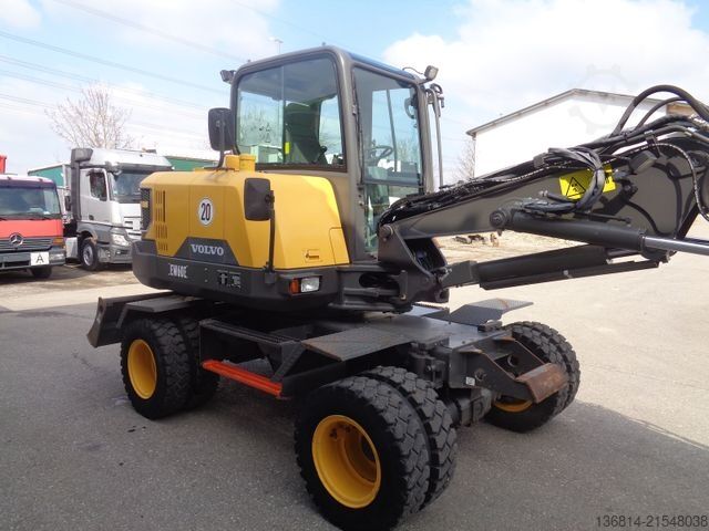 Mobilbagger VOLVO EW60E Powertilt + Löffelpaket Klima