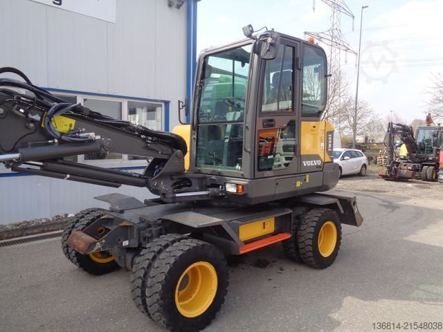 Mobilbagger VOLVO EW60E Powertilt + Löffelpaket Klima