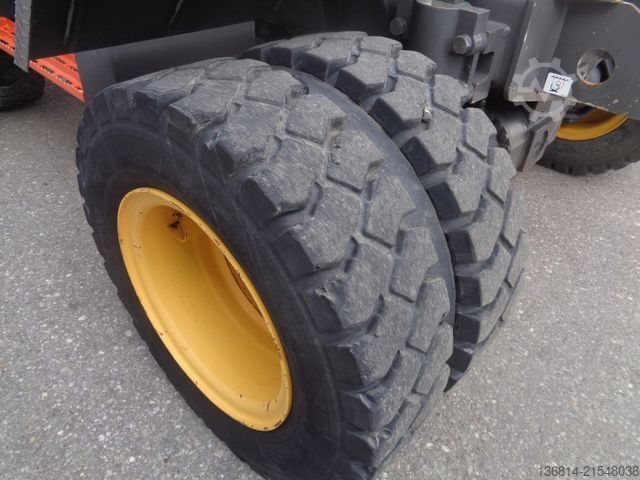 Mobilbagger VOLVO EW60E Powertilt + Löffelpaket Klima