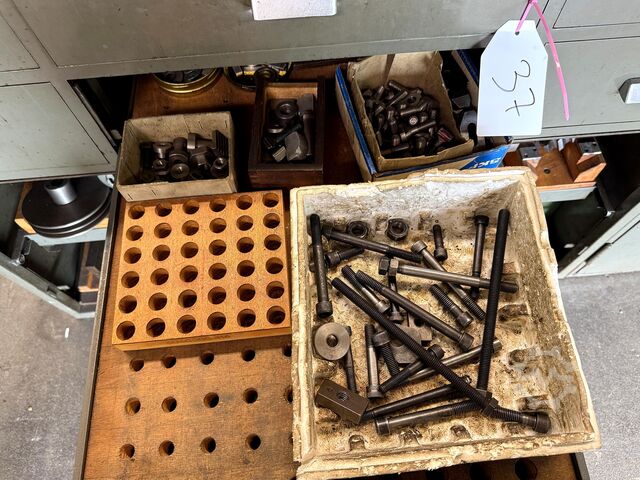 Werkzeugschrank mit Inhalt Workshop Drawer Cabinet with Contents