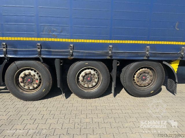 Open semitrailer with tarp Kögel Curtainsider Mega