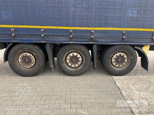 Open semitrailer with tarp Kögel Curtainsider Mega