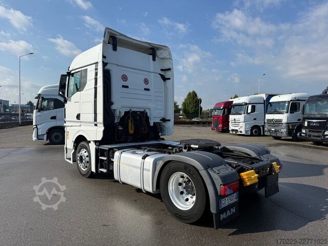 Standard tractor unit MAN TGX 18.510