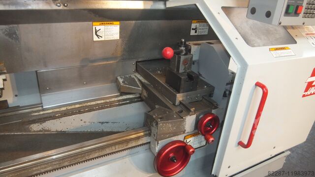 Machining center (2005) HAAS TL-1