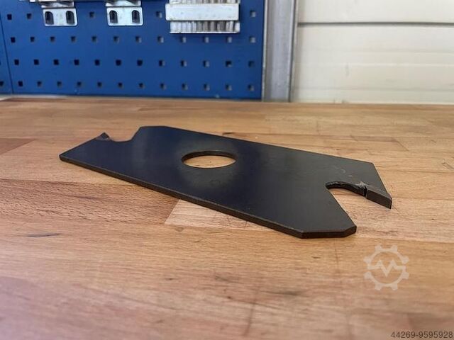 Slot cutter  