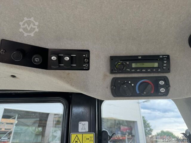 Crawler loader Caterpillar 973D