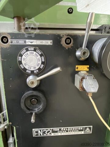 Univ. Werkzeugfräsmaschine TOS FN 32