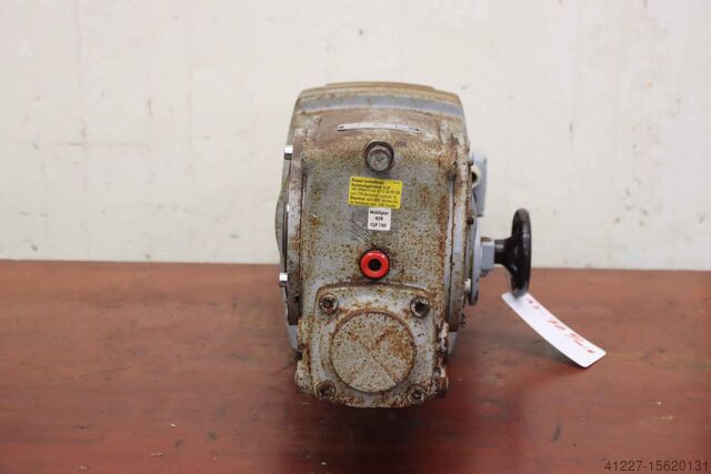 Adjustable gear motor 2.2 kW 12-70 rpm Stöber Loher R47/VW3 ABCA-100LB-04C