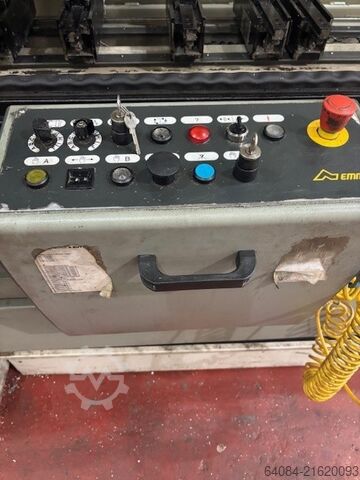 Vertikales Bearbeitungszentrum EMMEGI COMET ISOLA ES381 V06