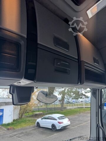 Standard tractor unit Renault T 520