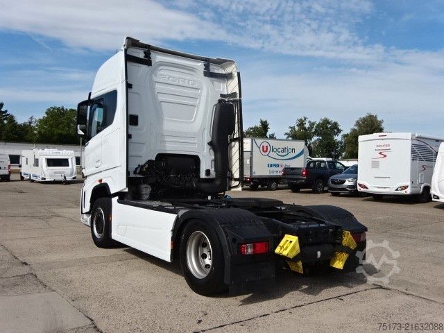 Standard SZM FORD F-Max Sattelzugmaschine