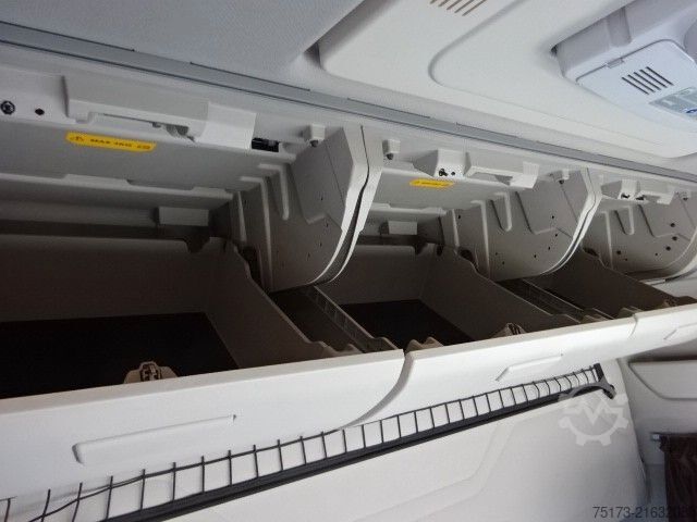 Standard SZM FORD F-Max Sattelzugmaschine