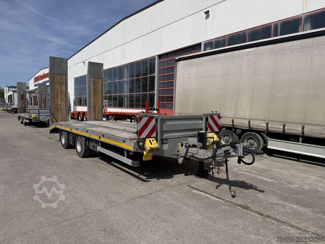 Commercial vehicle Möslein TTA21 T Schwebheim  21 t Tandemtieflader