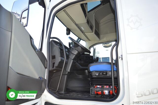 Standard tractor unit VOLVO FH 500 Globetrotter XL Varios