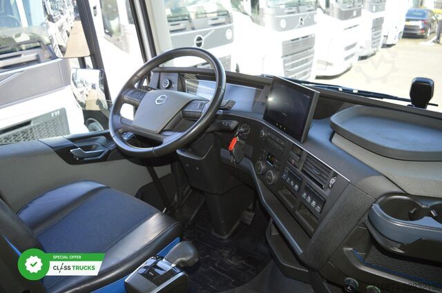 Standard tractor unit VOLVO FH 500 Globetrotter XL Varios
