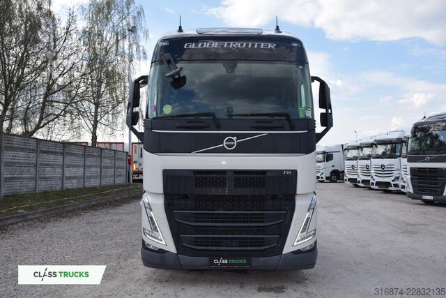 Standard tractor unit VOLVO FH 500 Globetrotter XL Varios