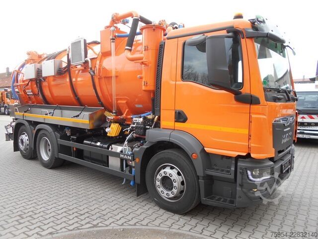 Vacuum tank truck MAN TGM 26.320 6x2-4 BL / Faros 13,5/1