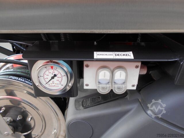 Vacuum tank truck MAN TGM 26.320 6x2-4 BL / Faros 13,5/1