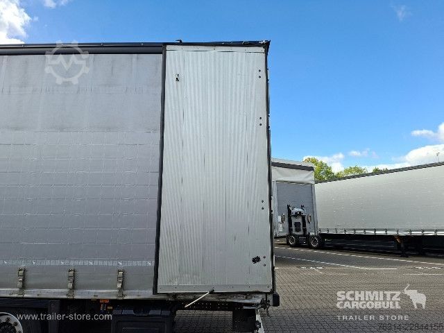 Auflieger mit Pritsche & Plane Schmitz Cargobull Curtainsider Mega Getränke