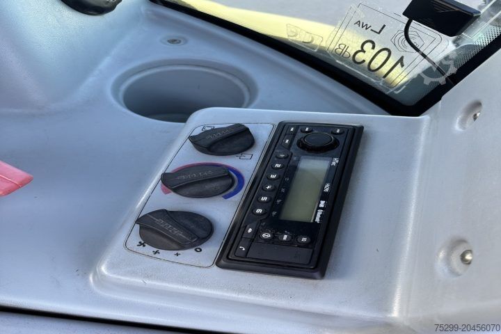 Sonstige  880 Radlader Allrad / Swiss-Vehicle