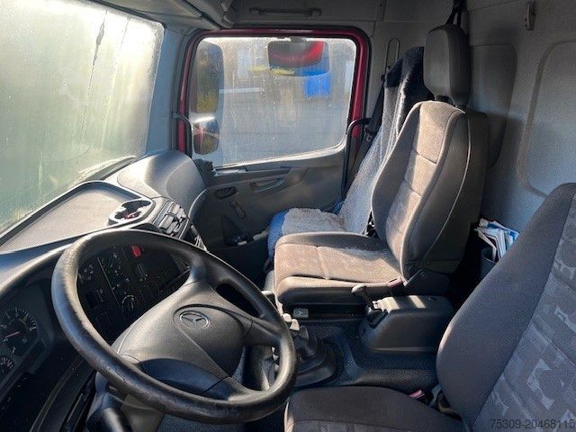 Transporter Fahrgestell MERCEDES-BENZ 815 Fahrgestell mit AHK - TÜV NEU -