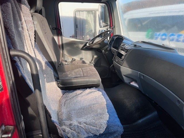 Transporter Fahrgestell MERCEDES-BENZ 815 Fahrgestell mit AHK - TÜV NEU -