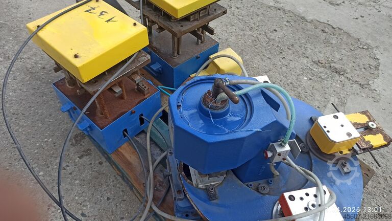 Biegepresse für Aluminium-Bögen von Schuco International schuco Rundtischpresse