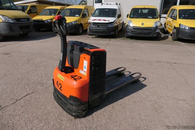 Niederhubwagen bt LWE 160