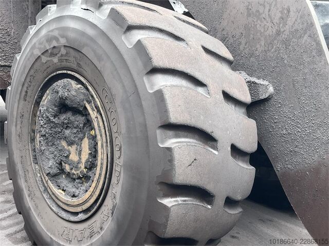 Komatsu WA600-8E0 Komatsu WA600-8E0