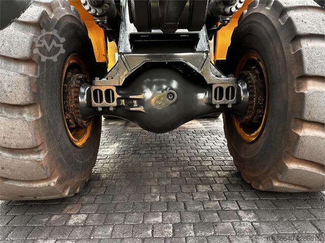 Komatsu WA600-8E0 Komatsu WA600-8E0