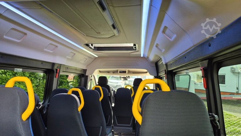 Kleinbus Opel Movano Lord light Lagerfahrzeug Stock 18 SS