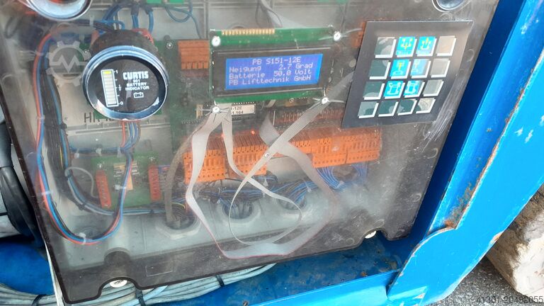 Scherenarbeitsbühne PB Lifttechnik S151-12E