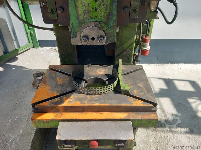 For sale in excellent condition 40t Exzenterpresse